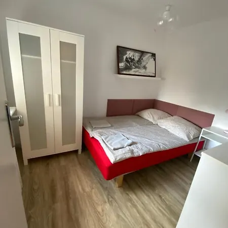 Pola Srodmiescie Apartman *
